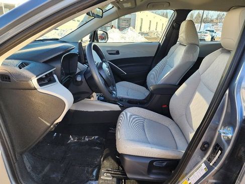 Used 2025 Toyota Corolla Cross L image 21