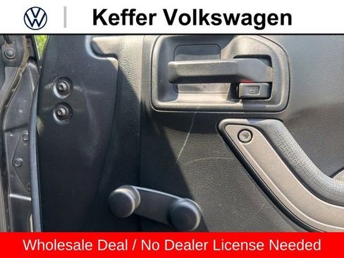 Used 2016 Jeep Wrangler Unlimited Sport AWD/4WD image 27