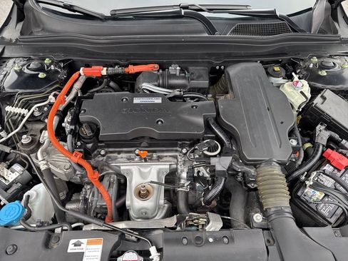 Used 2021 Honda Accord Touring image 11