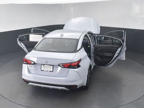 New 2025 Nissan Versa SV w/ Trunk Package image 23