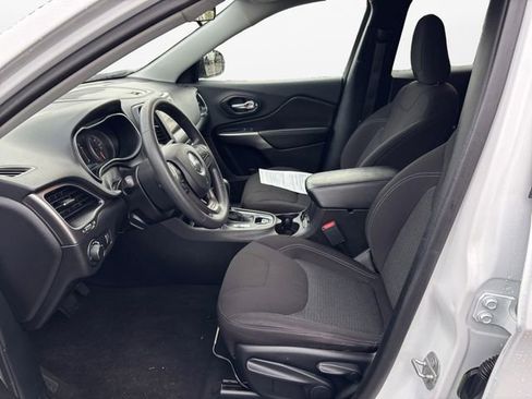 Used 2020 Jeep Cherokee Latitude image 9