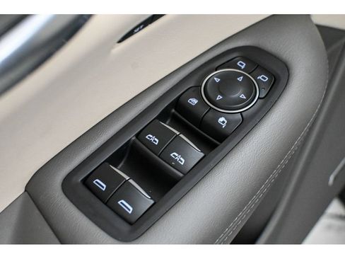 Certified 2022 Cadillac XT5 Premium Luxury FWD image 34