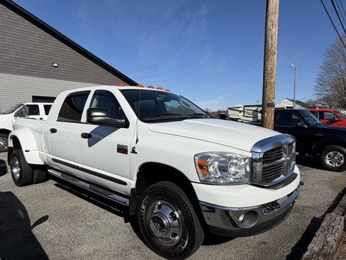 Used 2008 Dodge Ram 3500 Truck SXT w/ Popular Equipment Group image 4