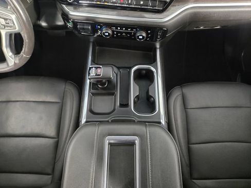 Used 2022 Chevrolet Silverado 1500 LTZ AWD/4WD image 23