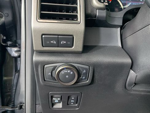 Used 2019 Ford F150 Raptor w/ Equipment Group 802A Luxury AWD/4WD image 15