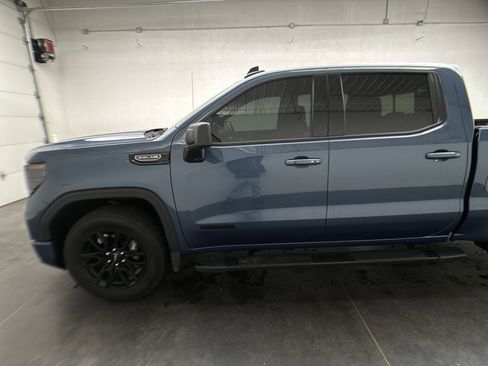 Used 2026 GMC Sierra 1500 Elevation w/ LPO, Elevation Black Package AWD/4WD image 5