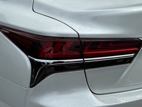 Used 2019 Lexus LS 500 w/ Interior Upgrade Package image 15