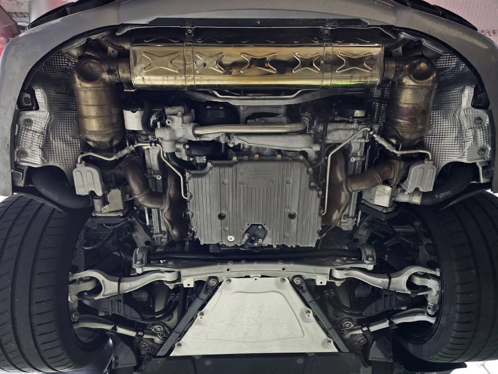 Used 2018 Porsche 911 Turbo S AWD/4WD image 21