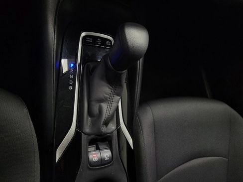 Used 2020 Toyota Corolla LE FWD image 26