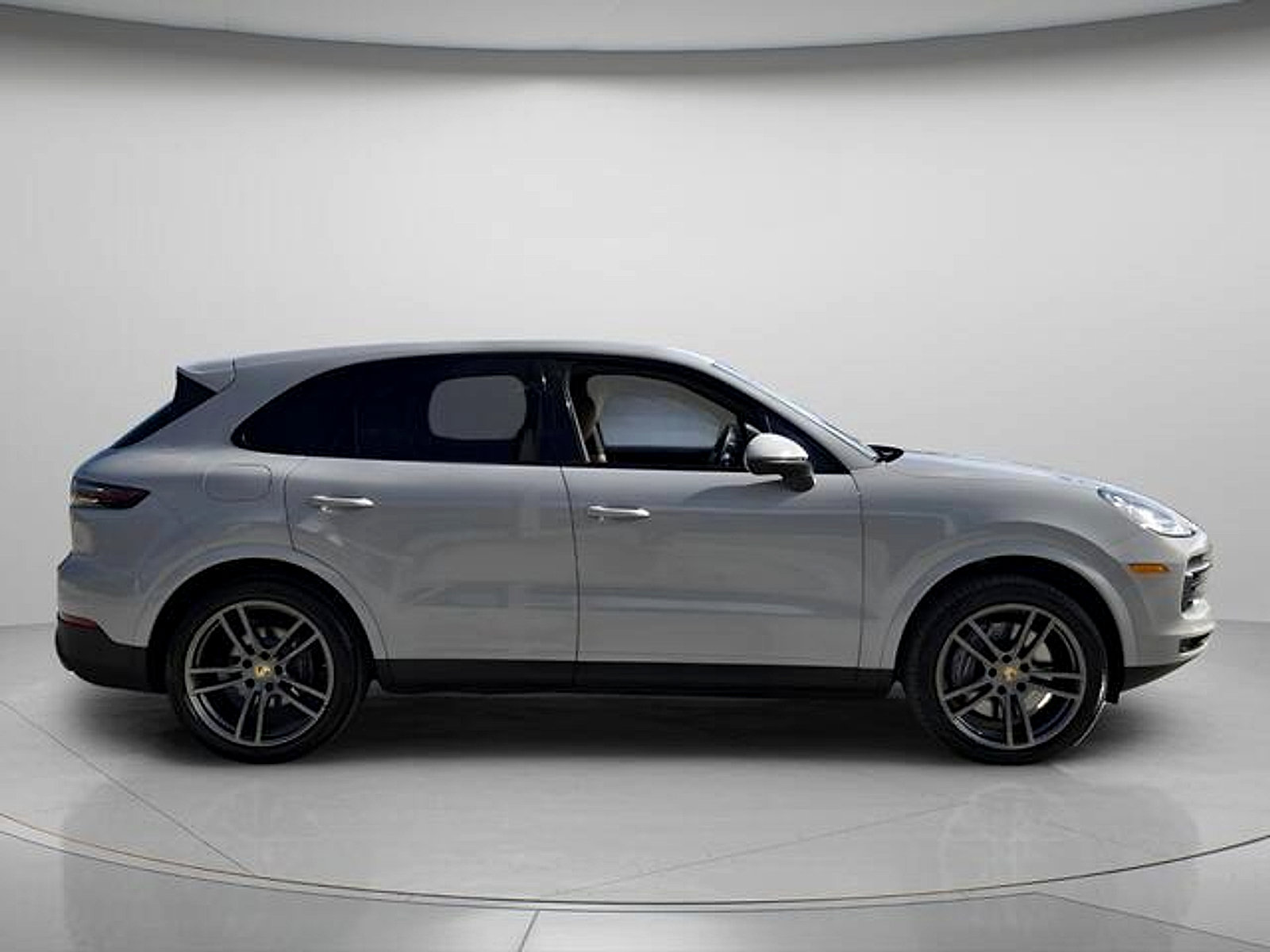 Used 2021 Porsche Cayenne AWD/4WD image 7