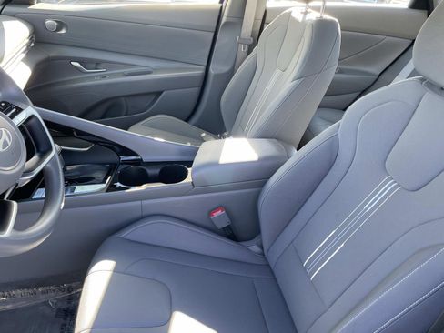 Certified 2024 Hyundai Elantra Blue image 21