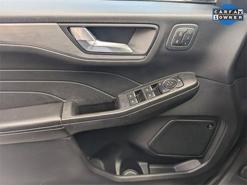 Used 2021 Ford Escape Titanium image 29