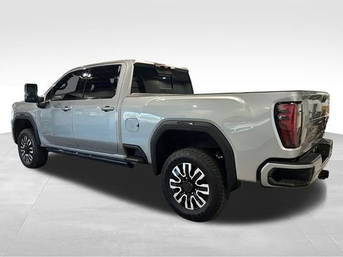 Used 2024 GMC Sierra 2500 AT4 w/ AT4 Premium Plus Package image 5