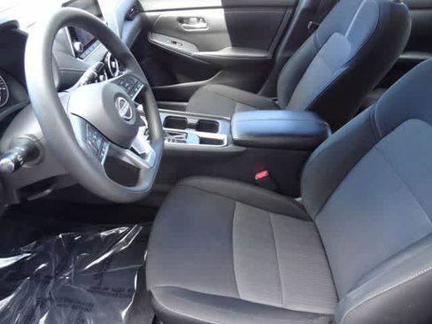 Used 2025 Nissan Sentra SV FWD image 6