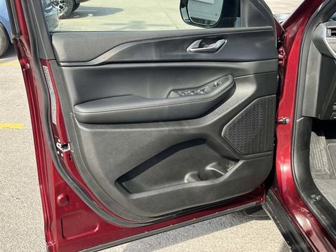 New 2025 Jeep Grand Cherokee Altitude image 20