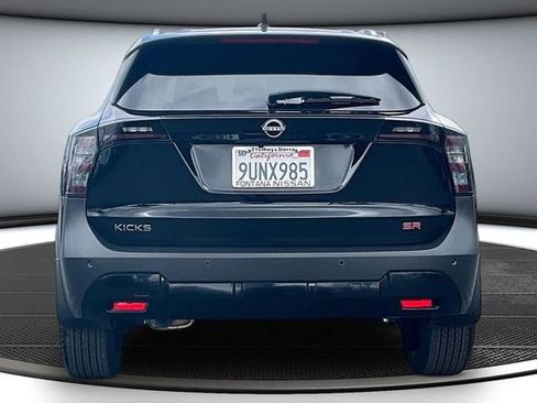 Certified 2025 Nissan Kicks SR FWD image 5