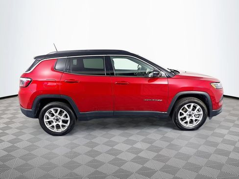 Used 2025 Jeep Compass Limited AWD/4WD image 8