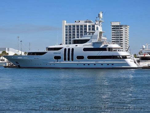 Used 2015 Porsche Panamera S image 38