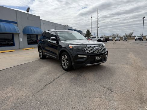 Used 2020 Ford Explorer Platinum AWD/4WD image 4
