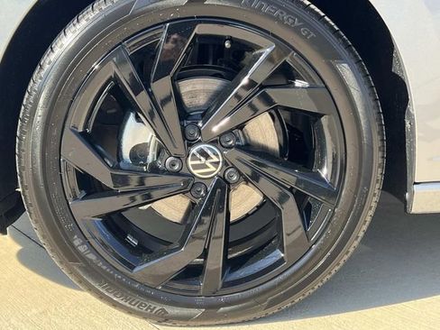 New 2026 Volkswagen Jetta SE FWD image 6