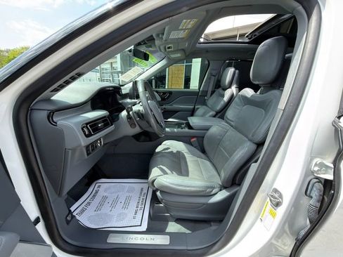 Used 2020 Lincoln Aviator Grand Touring w/ Equipment Group 302A AWD/4WD image 26