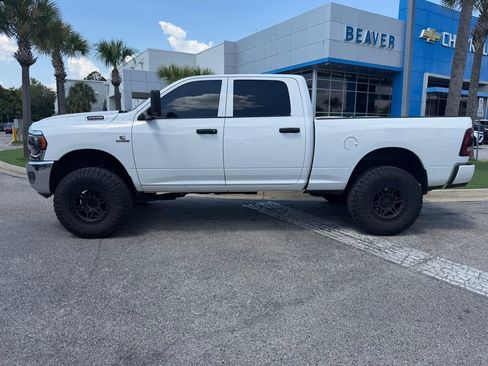 Used 2022 RAM 2500 Tradesman w/ Chrome Appearance Group AWD/4WD image 6