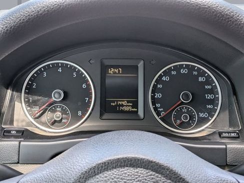 Used 2011 Volkswagen Tiguan S image 29