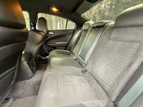 Used 2018 Dodge Charger R/T image 13