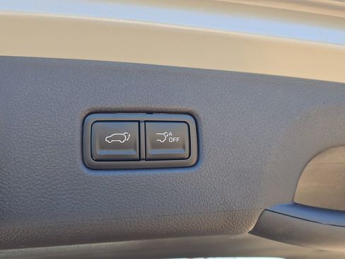 New 2026 Kia Carnival EX FWD image 10