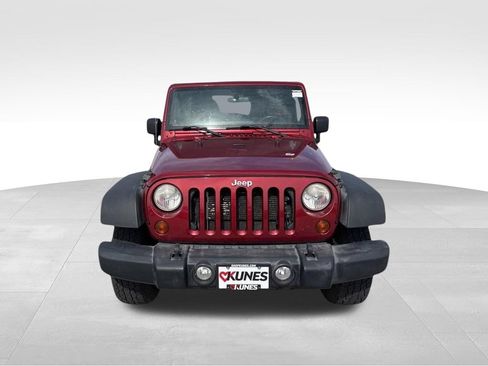 Used 2012 Jeep Wrangler Unlimited Sport AWD/4WD image 2