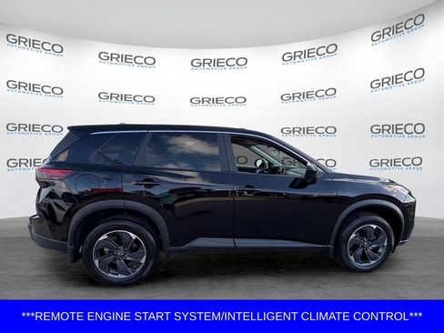 Certified 2026 Nissan Rogue SV FWD image 8