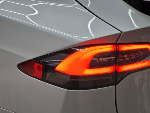 Used 2019 Tesla Model X Long Range image 32