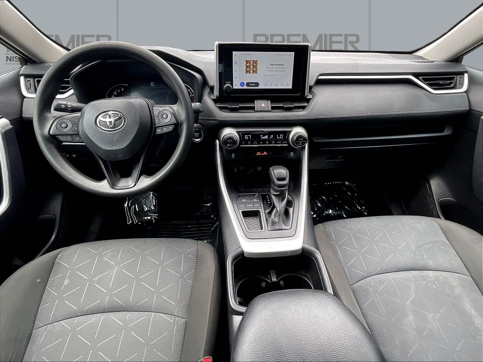 Used 2025 Toyota RAV4 XLE FWD image 9