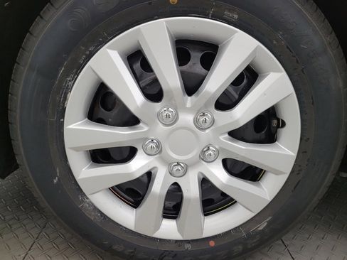 Used 2017 Chevrolet Cruze LS FWD image 31