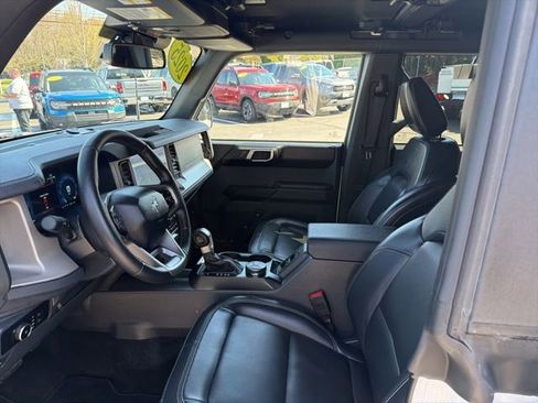 Used 2025 Ford Bronco Outer Banks AWD/4WD image 12