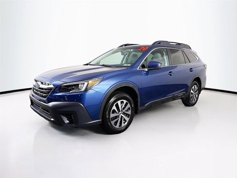 Used 2020 Subaru Outback Premium image 3