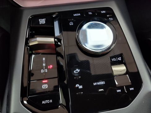 Used 2025 BMW X3 xDrive30i w/ Premium Package image 32