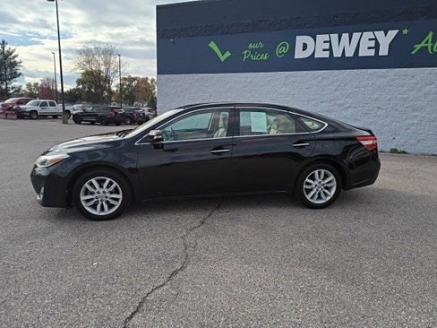 Used 2014 Toyota Avalon XLE image 2