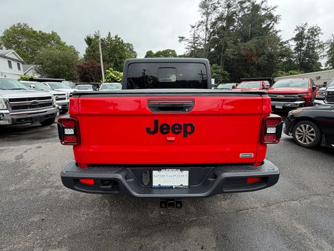 Used 2020 Jeep Gladiator Overland AWD/4WD image 5
