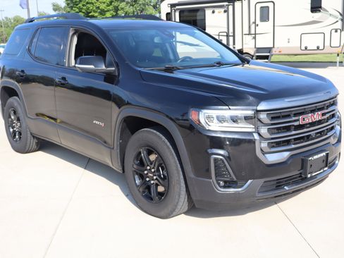 Used 2022 GMC Acadia AT4 w/ Technology Package AWD/4WD image 3