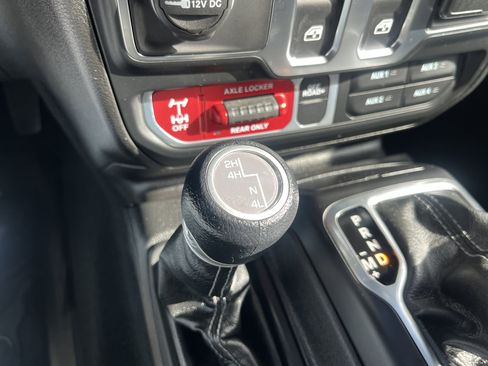 Used 2024 Jeep Wrangler Sport AWD/4WD image 27