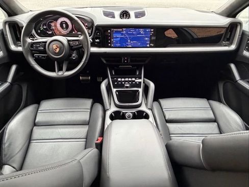 New 2026 Porsche Cayenne E-Hybrid Coupe AWD/4WD image 13