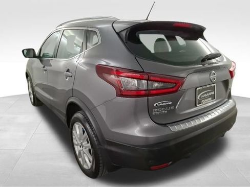 Used 2022 Nissan Rogue Sport SV w/ Technology Package FWD image 5