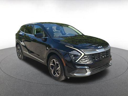 Used 2025 Kia Sportage LX FWD image 1