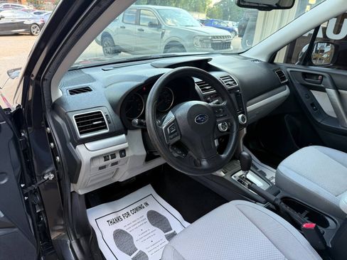 Used 2016 Subaru Forester 2.5i Premium w/ All-Weather Package AWD/4WD image 10