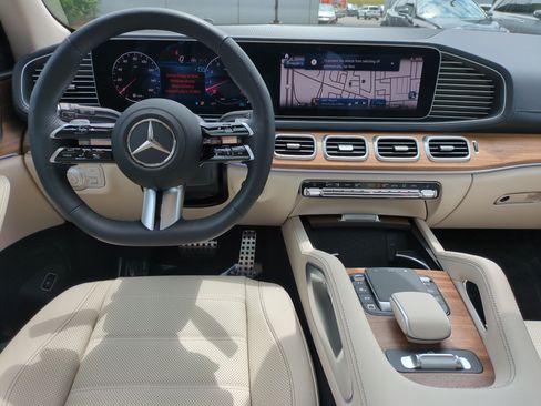 Certified 2026 Mercedes-Benz GLS 450 4MATIC image 32