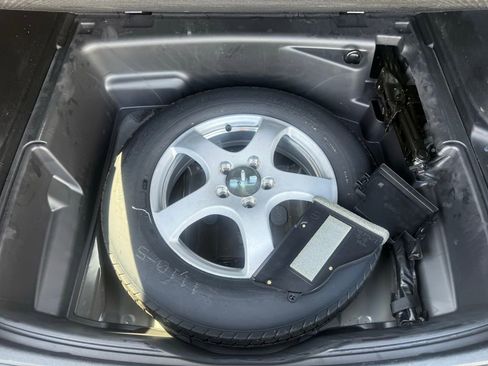 Used 2023 Jeep Grand Cherokee Limited image 45