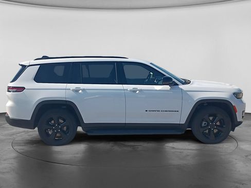 Used 2023 Jeep Grand Cherokee L Laredo AWD/4WD image 11