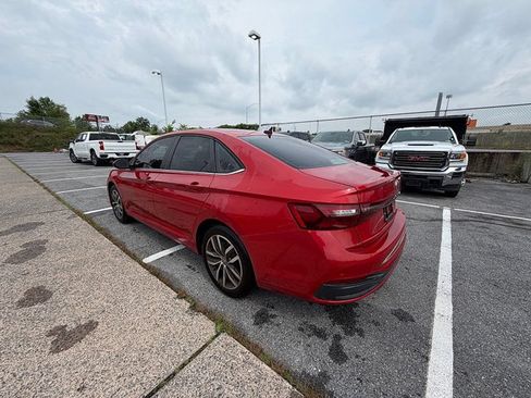 Used 2025 Volkswagen Jetta SE FWD image 6