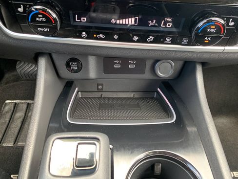 Used 2025 Nissan Rogue SL FWD image 21